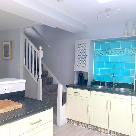 Stay In The Heart Of York At The Hampden - Free Parking - York Holiday Home Extérieur photo