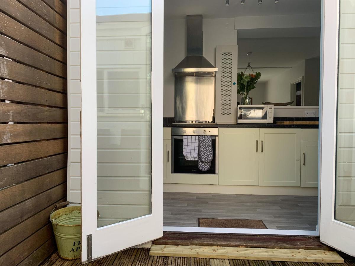 Stay In The Heart Of York At The Hampden - Free Parking - York Holiday Home Extérieur photo