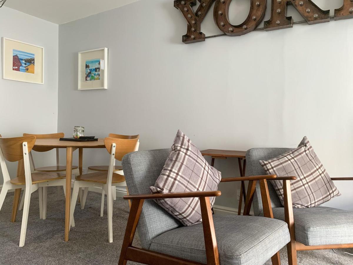 Stay In The Heart Of York At The Hampden - Free Parking - York Holiday Home Extérieur photo