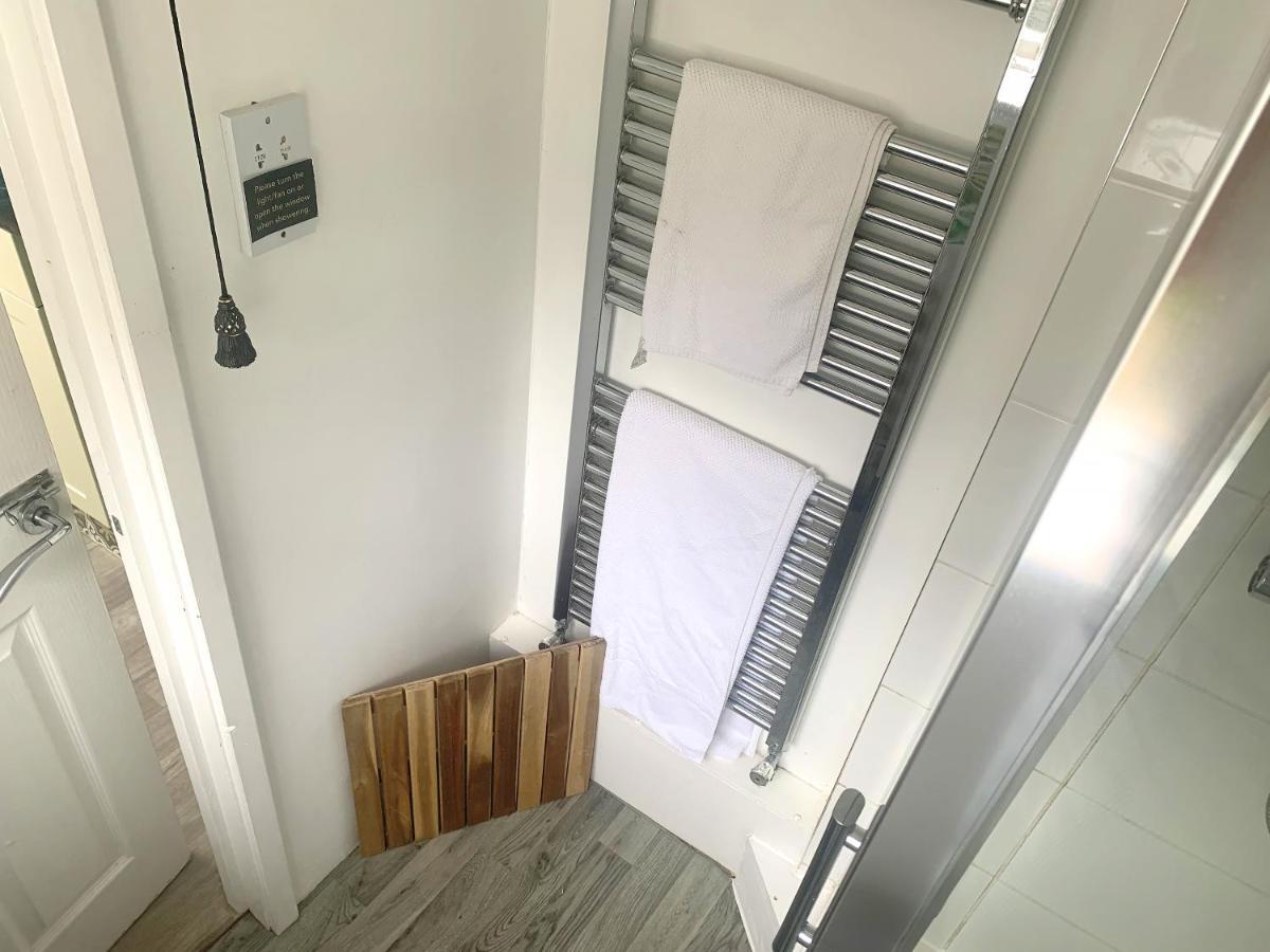 Stay In The Heart Of York At The Hampden - Free Parking - York Holiday Home Extérieur photo