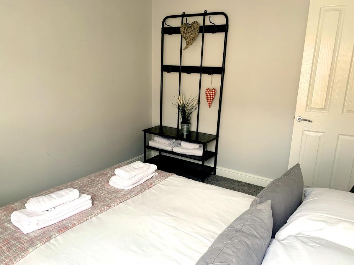 Stay In The Heart Of York At The Hampden - Free Parking - York Holiday Home Extérieur photo