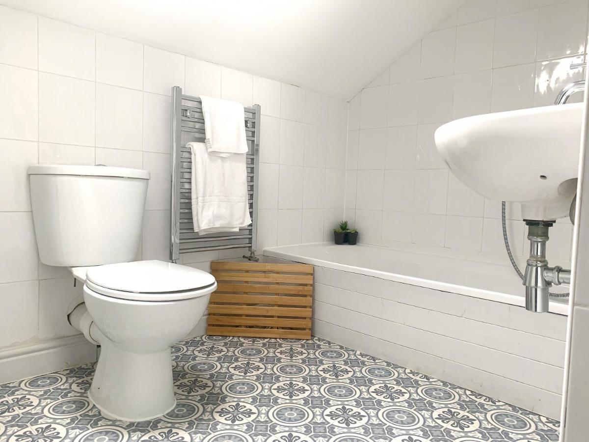 Stay In The Heart Of York At The Hampden - Free Parking - York Holiday Home Extérieur photo