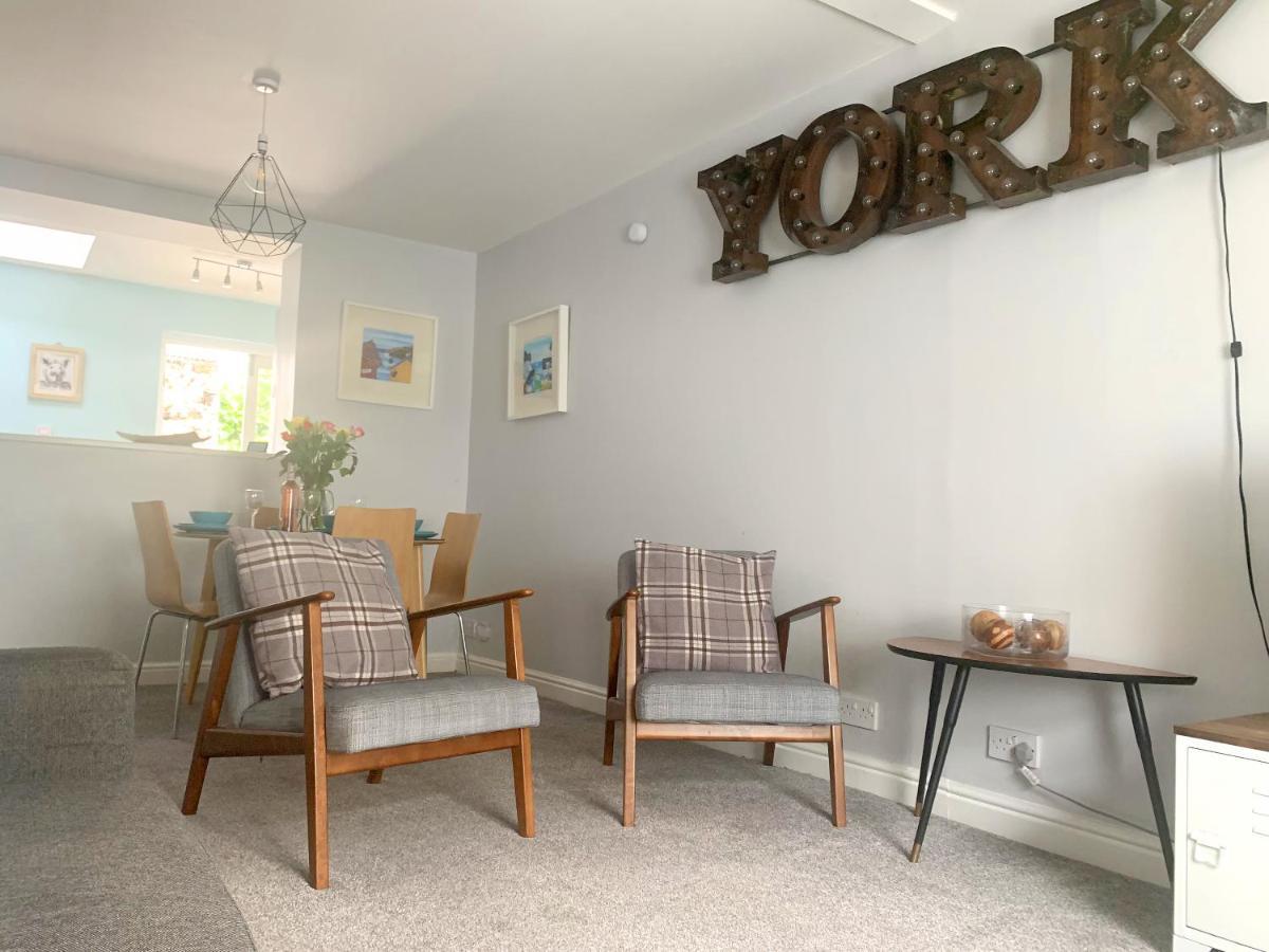 Stay In The Heart Of York At The Hampden - Free Parking - York Holiday Home Extérieur photo