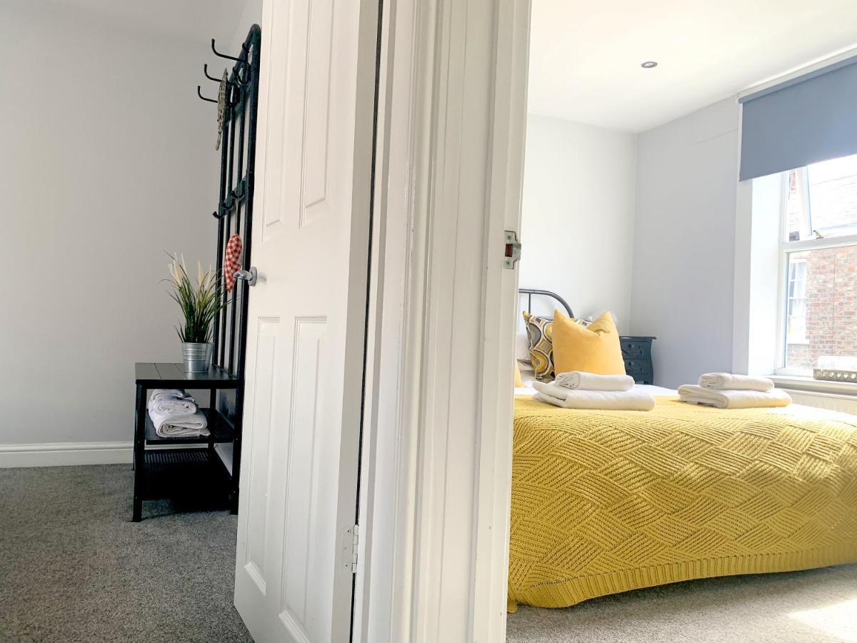 Stay In The Heart Of York At The Hampden - Free Parking - York Holiday Home Extérieur photo