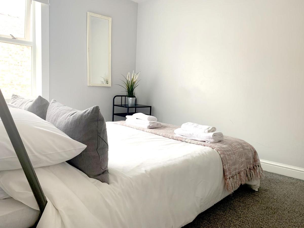 Stay In The Heart Of York At The Hampden - Free Parking - York Holiday Home Extérieur photo