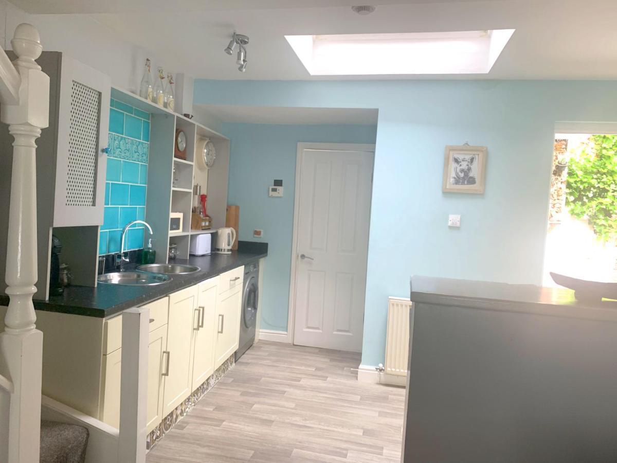 Stay In The Heart Of York At The Hampden - Free Parking - York Holiday Home Extérieur photo
