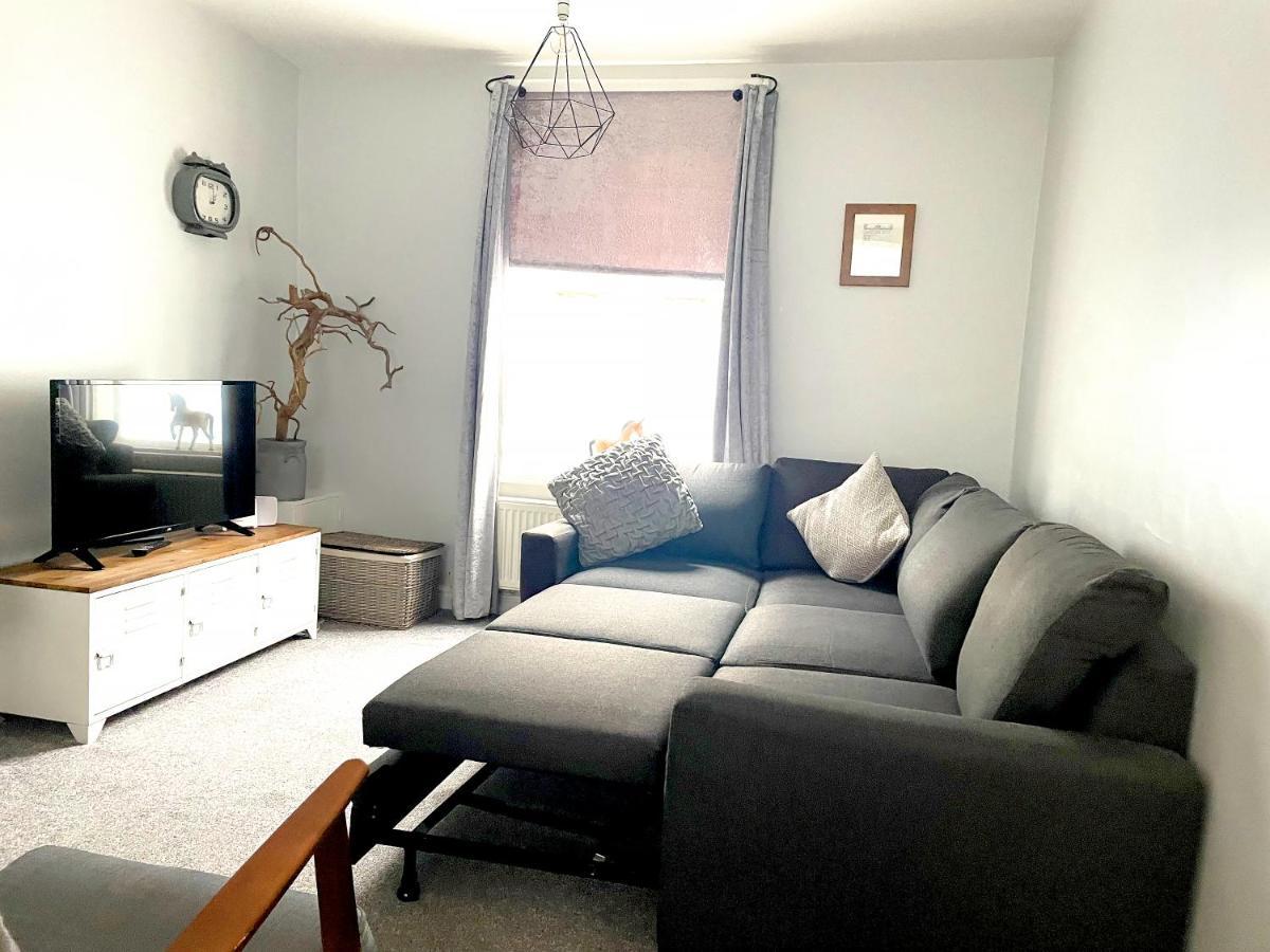 Stay In The Heart Of York At The Hampden - Free Parking - York Holiday Home Extérieur photo